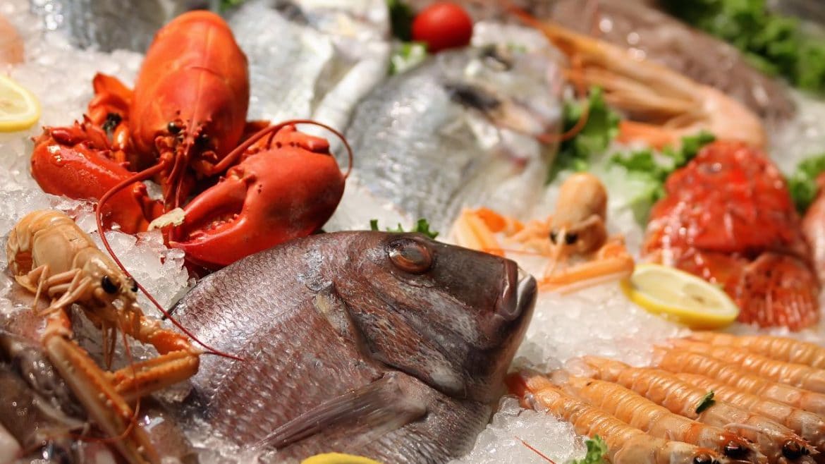 Come scegliere il pesce fresco: le 10 regole per non sbagliare